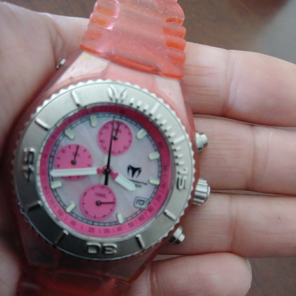 Watch - Picture 2 of 7